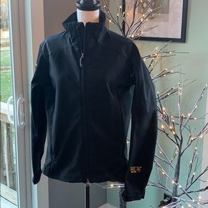 Mountain hardware jacket